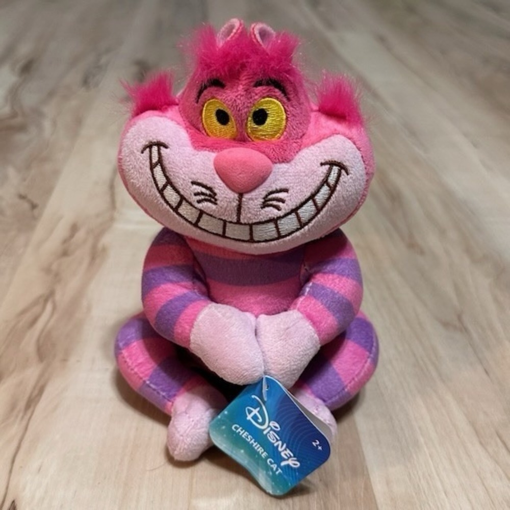 Just Play Disney Classic Collectibles 8.9-Inch Bean Bag Plush Cheshire Cat Disne
